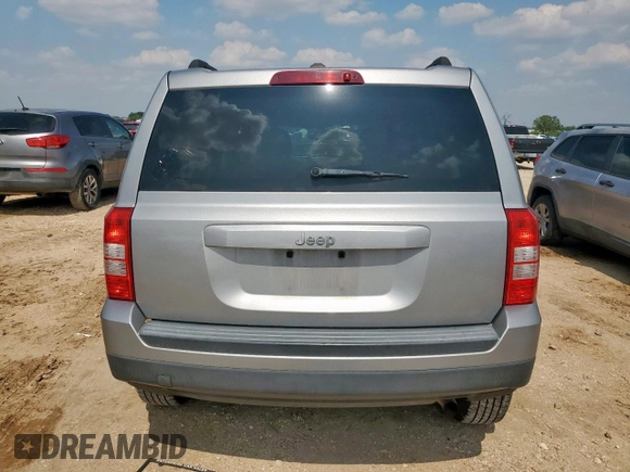 2016 Jeep Patriot Sport z VIN 1C4NJPBAXGD743253, wystawiony jako Copart lot #57150475 z przebiegiem Nie podano mil oraz Szkoda całkowita • Salvage title. Historia ofert i sprzedaży dostępna na DreamBid. Obrazek 6.
