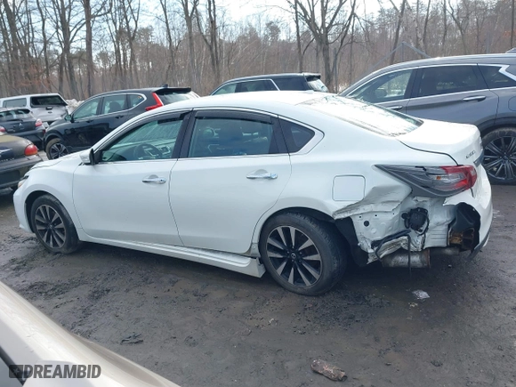 2018 Nissan Altima 2.5 SV with VIN 1N4AL3AP5JC170904, listed as a IAAI auction lot 41621502 with 115,674 mi miles. Bid and sale history available at carsss.com. Image 14.