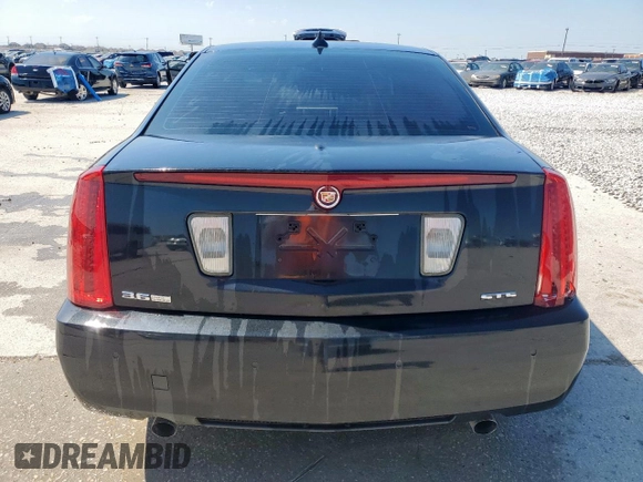 2009 Cadillac STS RWD z VIN 1G6DW67V390103790, wystawiony jako Copart lot #56596915 z przebiegiem 57 537 mil mil oraz Czysty tytuł • Clean title. Historia ofert i sprzedaży dostępna na DreamBid. Obrazek 6.