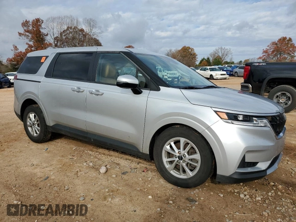2022 Kia Carnival LXS with VIN KNDNB4H33N6117811, listed as a Copart auction lot 82462004 with 111,139 mi miles and Salvage Title. Bid and sale history available at carsss.com. Image 4.