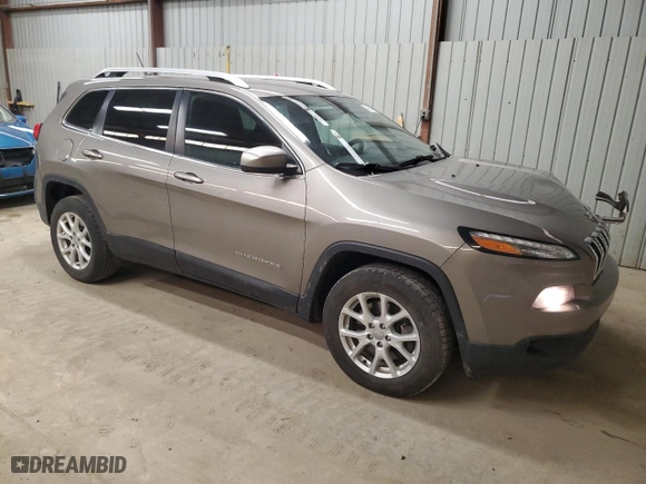 2018 Jeep Cherokee Latitude with VIN 1C4PJMCX4JD570430, listed as a Copart auction lot 48897575 with 119,785 mi miles and Salvage Title. Bid and sale history available at carsss.com. Image 4.
