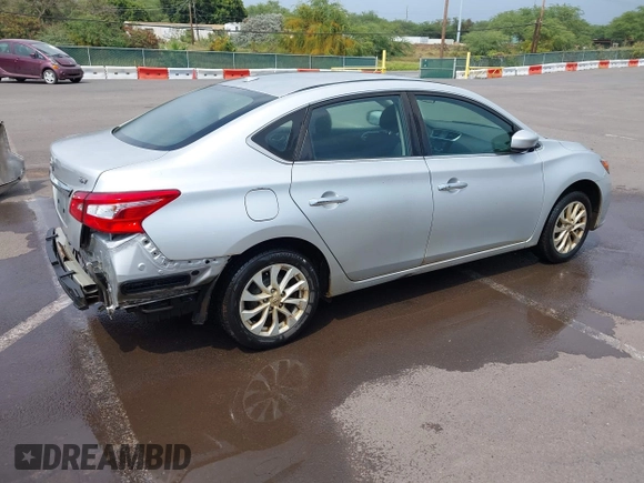 2018 Nissan Sentra SV z VIN 3N1AB7AP2JY224321, wystawiony jako IAAI lot #41885831 z przebiegiem 130 852 mil mil oraz . Historia ofert i sprzedaży dostępna na DreamBid. Obrazek 4.