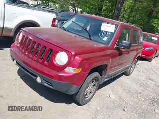 2011 Jeep Patriot Latitude with VIN 1J4NT1GB7BD175443, listed as a IAAI auction lot 42046855 with 195,420 mi miles. Bid and sale history available at carsss.com. Image 2.