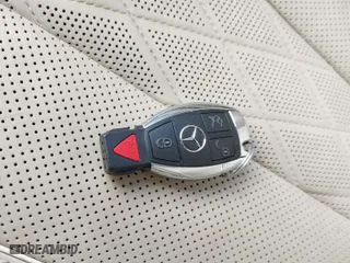 2014 Mercedes-Benz S-Class S 550 with VIN WDDUG8FB5EA046225, listed as a IAAI auction lot 41887436 with 109,551 mi miles. Bid and sale history available at carsss.com. Image 11.