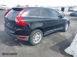 2010 Volvo XC60 3.0T with VIN YV4992DZXA2076751, listed as a IAAI auction lot 42065186 with 1 mi miles. Bid and sale history available at carsss.com. Image 4.