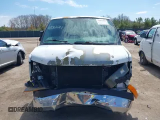 2008 Chevrolet Express Passenger z VIN 1GAHG35K981127449, wystawiony jako IAAI lot #42062262 z przebiegiem 243 575 mil mil oraz . Historia ofert i sprzedaży dostępna na DreamBid. Obrazek 12.