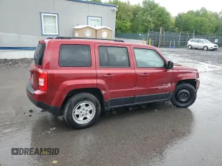 2015 Jeep Patriot Altitude z VIN 1C4NJRBBXFD425829, wystawiony jako Copart lot #56540355 z przebiegiem 98 752 mil mil oraz Szkoda całkowita • Salvage title. Historia ofert i sprzedaży dostępna na DreamBid. Obrazek 3.
