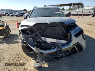 2023 BMW X7 M60i z VIN 5UX33EM0XP9N45266, wystawiony jako Copart lot #68922574 z przebiegiem Nie podano mil oraz Szkody całkowita. Historia ofert i sprzedaży dostępna na DreamBid. Obrazek 5.
