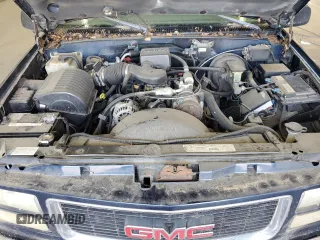 1999 GMC Suburban z VIN 3GKFK16R5XG525338, wystawiony jako Copart lot #58920565 z przebiegiem 212 586 mil mil oraz Szkody całkowita. Historia ofert i sprzedaży dostępna na DreamBid. Obrazek 11.