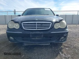 2006 Mercedes-Benz C 230 Sport с VIN WDBRF56HX6F733743, выставлен на аукционе IAAI как лот 41501939 с пробегом 259 187 миль миль и . История ставок и продаж доступна на DreamBid. Изображение 6.