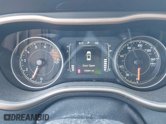 2016 Jeep Cherokee Latitude z VIN 1C4PJLCS0GW138381, wystawiony jako IAAI lot #41844589 z przebiegiem 100 991 mil mil oraz . Historia ofert i sprzedaży dostępna na DreamBid. Obrazek 7.