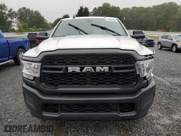 2022 Ram 2500 Tradesman z VIN 3C6UR4CJ2NG200455, wystawiony jako Copart lot #71545564 z przebiegiem 33 839 mil mil oraz Szkoda całkowita • Salvage title. Historia ofert i sprzedaży dostępna na DreamBid. Obrazek 5.