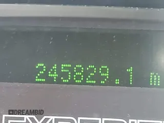 2012 Ford Expedition Limited с VIN 1FMJU1K58CEF58267, выставлен на аукционе IAAI как лот 42560248 с пробегом 245 829 миль миль и . История ставок и продаж доступна на DreamBid. Изображение 15.