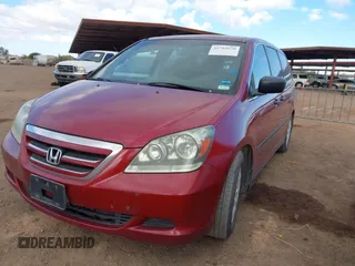 2005 Honda Odyssey LX with VIN 5FNRL38235B121653, listed as a IAAI auction lot 41704670 with 263,160 mi miles. Bid and sale history available at carsss.com. Image 2.