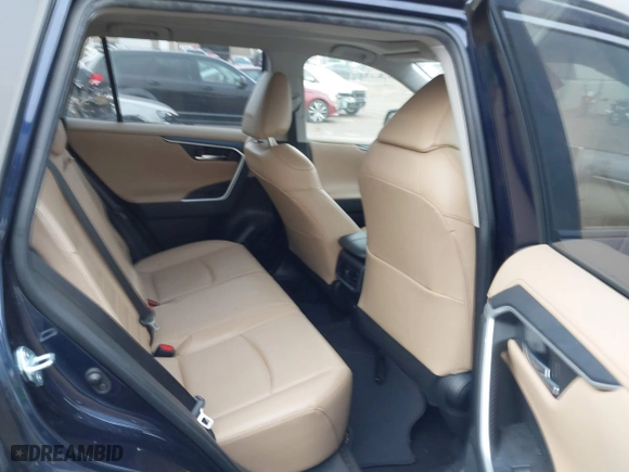 2019 Toyota RAV4 Limited with VIN JTMN1RFV4KD501124, listed as a IAAI auction lot 41510377 with 95,114 mi miles. Bid and sale history available at carsss.com. Image 8.