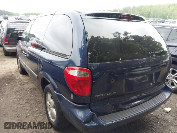 2005 Dodge Caravan SXT with VIN 1D4GP45RX5B416600, listed as a IAAI auction lot 42113088 with 312,418 mi miles and . Bid and sale history available at DreamBid. Image 3.