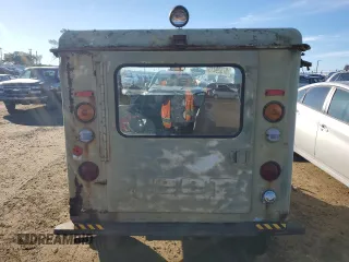 1975 Jeep CJ z VIN DJ5D6103875, wystawiony jako Copart lot #87529415 z przebiegiem 98 767 mil mil oraz Czysty tytuł • Clean title. Historia ofert i sprzedaży dostępna na DreamBid. Obrazek 6.