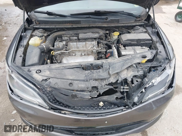 2015 Chrysler 200 S with VIN 1C3CCCBB2FN542480, listed as a IAAI auction lot 41749285 with 164,316 mi miles. Bid and sale history available at carsss.com. Image 10.