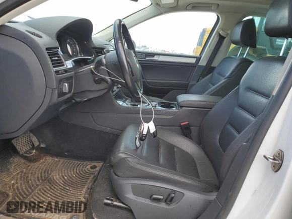 2017 Volkswagen Touareg Sport with VIN WVGEF7BP3HD002560, listed as a Copart auction lot 46649865 with 115,704 mi miles and Salvage Title. Bid and sale history available at DreamBid. Image 7.