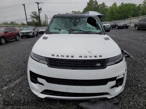 2024 Land Rover Range Rover Sport Dynamic SE with VIN SAL1L9FU7RA410210, listed as a Copart auction lot 56207195 with 14,651 mi miles and Salvage title. Bid and sale history available at DreamBid. Image 5.