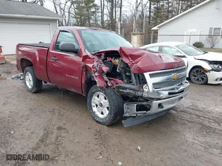2013 Chevrolet Silverado 1500 LT with VIN 1GCNKSE01DZ168655, listed as a IAAI auction lot 41488652 with 102,224 mi miles. Bid and sale history available at carsss.com. Image 1.