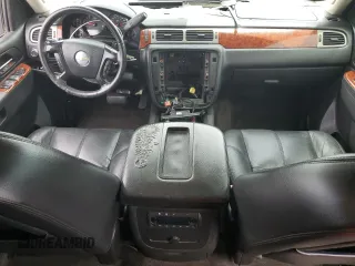 2010 Chevrolet Suburban LT with VIN 1GNUCJE02AR229968, listed as a Copart auction lot 56762975 with 305,863 mi miles and Salvage title. Bid and sale history available at DreamBid. Image 8.