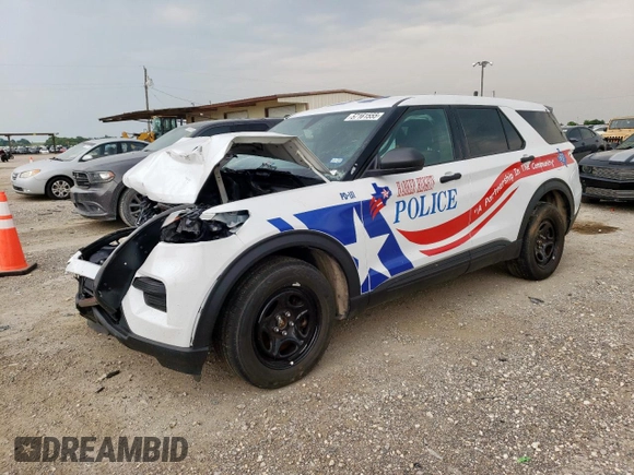2023 Ford Police Interceptor Utility z VIN 1FM5K8AB3PGB37879, wystawiony jako Copart lot #57161555 z przebiegiem Nie podano mil oraz Szkoda całkowita • Salvage title. Historia ofert i sprzedaży dostępna na DreamBid. Obrazek 1.