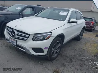 2019 Mercedes-Benz GLC with VIN WDC0G5EB0KF585613, listed as a IAAI auction lot 41892618 with 42,777 mi miles. Bid and sale history available at carsss.com. Image 23.