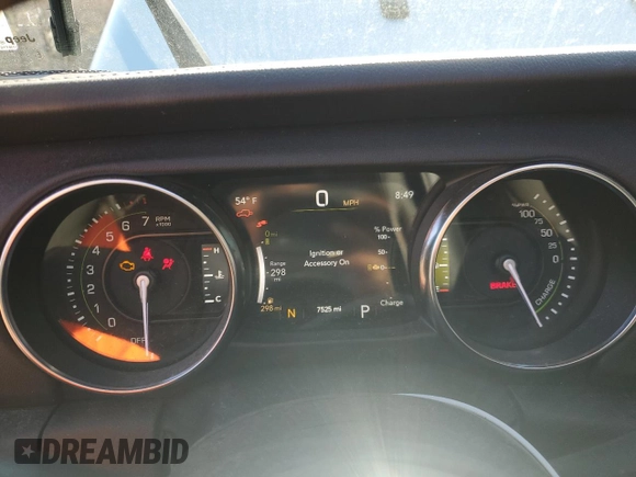 2023 Jeep Wrangler Sahara z VIN 1C4JJXP66PW703050, wystawiony jako Copart lot #53637455 z przebiegiem 7 525 mil mil oraz Czysty tytuł • Clean title. Historia ofert i sprzedaży dostępna na DreamBid. Obrazek 9.