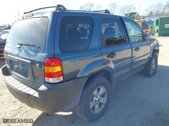 2006 Ford Escape XLT with VIN 1FMYU031X6KA03489, listed as a IAAI auction lot 41446906 with 1 mi miles. Bid and sale history available at carsss.com. Image 4.