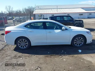 2018 Acura TLX w/Technology Pkg with VIN 19UUB1F59JA001116, listed as a IAAI auction lot 41747984 with 105,091 mi miles. Bid and sale history available at carsss.com. Image 13.
