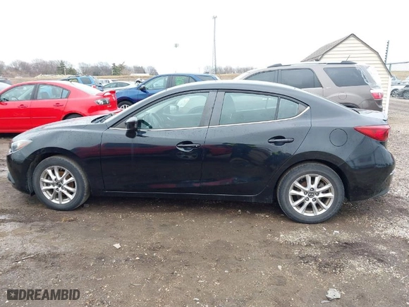 2015 Mazda Mazda3 i Touring with VIN 3MZBM1V74FM148227, listed as a IAAI auction lot 41516339 with 138,288 mi miles. Bid and sale history available at carsss.com. Image 14.
