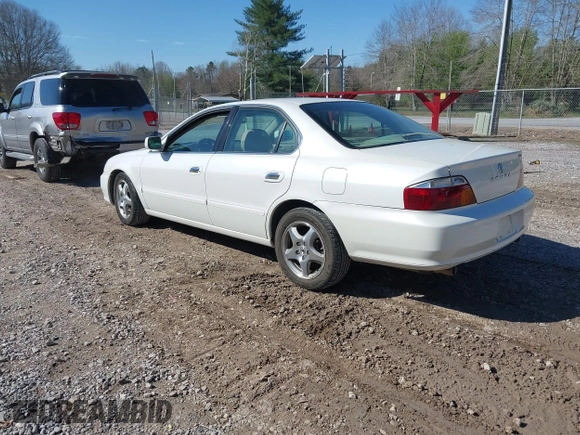 2003 Acura TL with VIN 19UUA56633A003918, listed as a IAAI auction lot 41881073 with 158,697 mi miles. Bid and sale history available at carsss.com. Image 3.