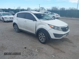 2016 Kia Sportage LX with VIN KNDPB3AC1G7880663, listed as a IAAI auction lot 41382751 with 146,098 mi miles. Bid and sale history available at carsss.com. Image 1.
