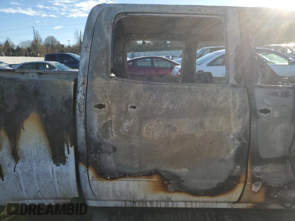 2018 Chevrolet Silverado 1500 LT with VIN 1GCUKREC2JF171317, listed as a Copart auction lot 87939215 with Not Provided miles and Salvage Title. Bid and sale history available at DreamBid. Image 11.