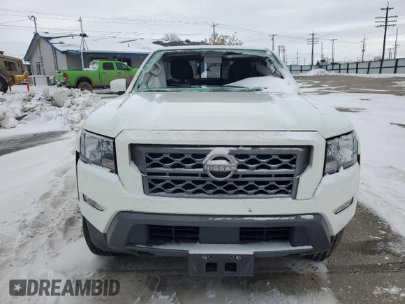 2024 Nissan Frontier SV z VIN 1N6ED1FK3RN618063, wystawiony jako Copart lot #45242025 z przebiegiem 24 979 mil mil oraz Szkoda całkowita • Salvage title. Historia ofert i sprzedaży dostępna na DreamBid. Obrazek 5.