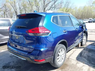 2017 Nissan Rogue SL with VIN JN8AT2MV0HW014068, listed as a IAAI auction lot 41947595 with 107,796 mi miles. Bid and sale history available at carsss.com. Image 4.