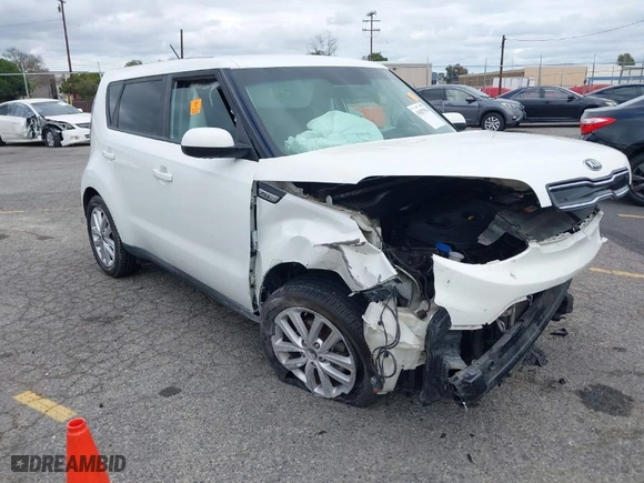 2018 Kia Soul + with VIN KNDJP3A50J7527623, listed as a IAAI auction lot 41817954 with 135,254 mi miles. Bid and sale history available at carsss.com. Image 1.
