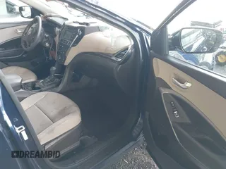 2017 Hyundai Santa Fe 2.4L z VIN 5XYZT3LB1HG482822, wystawiony jako IAAI lot #40114379 z przebiegiem 110 803 mil mil oraz . Historia ofert i sprzedaży dostępna na DreamBid. Obrazek 5.