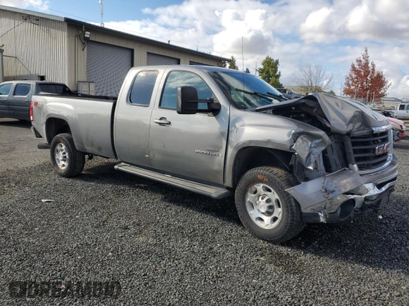 2008 GMC Sierra 2500HD SLT z VIN 1GTHK29618E181379, wystawiony jako Copart lot #78244454 z przebiegiem 161 846 mil mil oraz Szkoda całkowita • Salvage title. Historia ofert i sprzedaży dostępna na DreamBid. Obrazek 4.