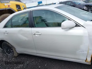 2007 Toyota Camry z VIN 4T1BB46K67U027737, wystawiony jako IAAI lot #42320986 z przebiegiem 142 606 mil mil oraz . Historia ofert i sprzedaży dostępna na DreamBid. Obrazek 13.