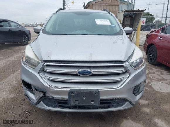 2018 Ford Escape SE with VIN 1FMCU0GD7JUB75362, listed as a IAAI auction lot 41320189 with 67,194 mi miles. Bid and sale history available at carsss.com. Image 13.