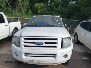 2010 Ford Expedition Limited z VIN 1FMJU1K5XAEA58785, wystawiony jako IAAI lot #42740811 z przebiegiem Nie podano mil oraz . Historia ofert i sprzedaży dostępna na DreamBid. Obrazek 6.