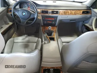 2007 BMW 3 Series 328i z VIN WBAWB33597PU87646, wystawiony jako Copart lot #66590034 z przebiegiem 140 275 mil mil oraz Nie do naprawy. Historia ofert i sprzedaży dostępna na DreamBid. Obrazek 8.