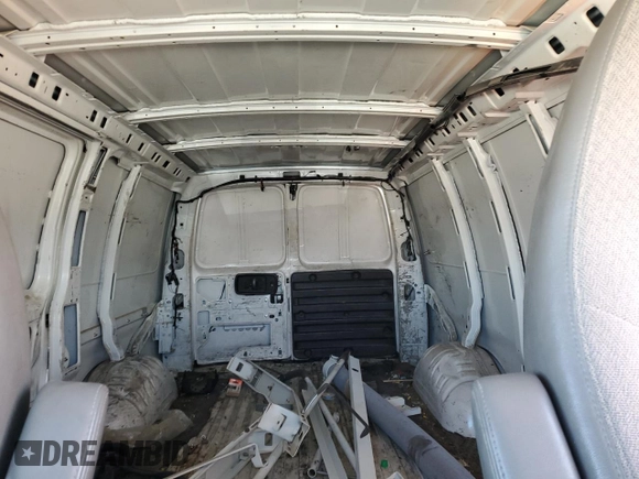 2013 Chevrolet Express Cargo z VIN 1GCZGTCA9D1165263, wystawiony jako Copart lot #51661055 z przebiegiem 172 369 mil mil oraz Szkoda całkowita • Salvage title. Historia ofert i sprzedaży dostępna na DreamBid. Obrazek 10.
