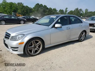 2014 Mercedes-Benz C 300 Sport с VIN WDDGF8AB0EA960776, выставлен на аукционе Copart как лот 62607435 с пробегом 217 468 миль миль и Чистый • Clean title. История ставок и продаж доступна на DreamBid. Изображение 1.