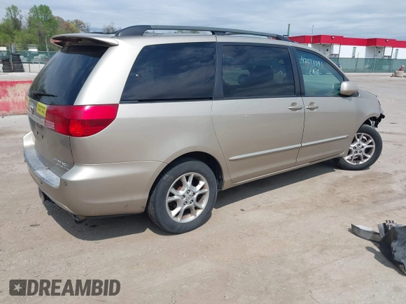 2005 Toyota Sienna XLE with VIN 5TDBA22CX5S049025, listed as a IAAI auction lot 42071795 with 237,858 mi miles. Bid and sale history available at carsss.com. Image 4.