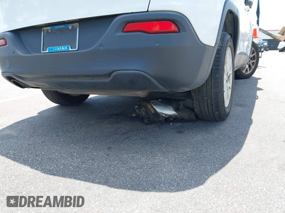 2016 Jeep Cherokee Latitude with VIN 1C4PJLCB0GW291357, listed as a IAAI auction lot 42312356 with 105,692 mi miles and . Bid and sale history available at DreamBid. Image 20.