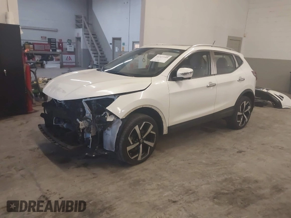 2020 Nissan Rogue Sport SL with VIN JN1BJ1CW6LW363631, listed as a IAAI auction lot 41327759 with 61,157 mi miles. Bid and sale history available at carsss.com. Image 18.