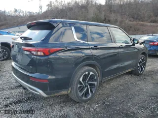 2023 Mitsubishi Outlander SE with VIN JA4J4UA83PZ021218, listed as a Copart auction lot 45847115 with 45,615 mi miles and Salvage Title. Bid and sale history available at carsss.com. Image 3.
